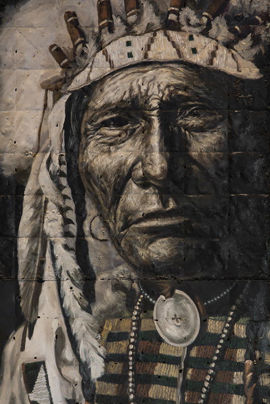 Sitting Bull - portrait sur métal, peinture à l'huile sur métal rouillé n&b